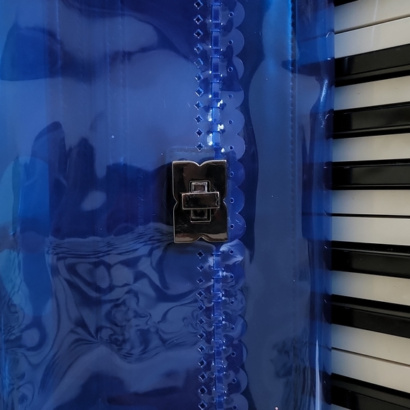 BCBG Max Azria Clutch - Picture 3 of 11